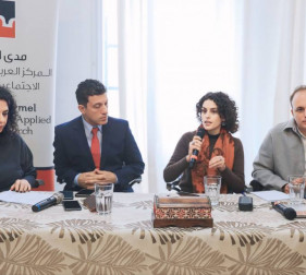 "أصوات مكتومة وفضاءات معسكرة: الأطبّاء الفلسطينيّون في المستشفيات الإسرائيليّة بعد السابع من أكتوبر" (شباط 2025)