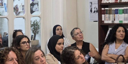 استطلاع مدى الكرمل حول الجريمة والعنف: 27% من المجتمع العربيّ يفكّرون في الهجرة من البلاد بصورة جِدّيّة (آب 2026)